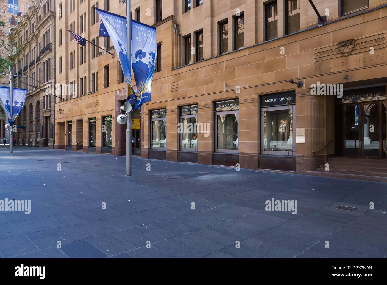 Sydney, Australie. Lundi 4 octobre 2021. Le quartier des affaires du centre de Sydney est encore très calme, car Sydney se prépare à rouvrir une fois que l'objectif de vaccination de 70 % a été atteint d'ici le lundi 11 octobre. Vue générale sur la place Martin. Crédit : Paul Lovelace/Alamy Live News Banque D'Images
