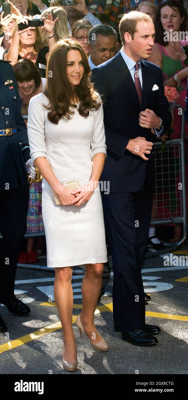 Catherine, duchesse de Cambridge et Prince William, duc de Cambridge visite à l'hôpital Royal Marsden le 29 septembre 2011 à Sutton, en Angleterre. Banque D'Images