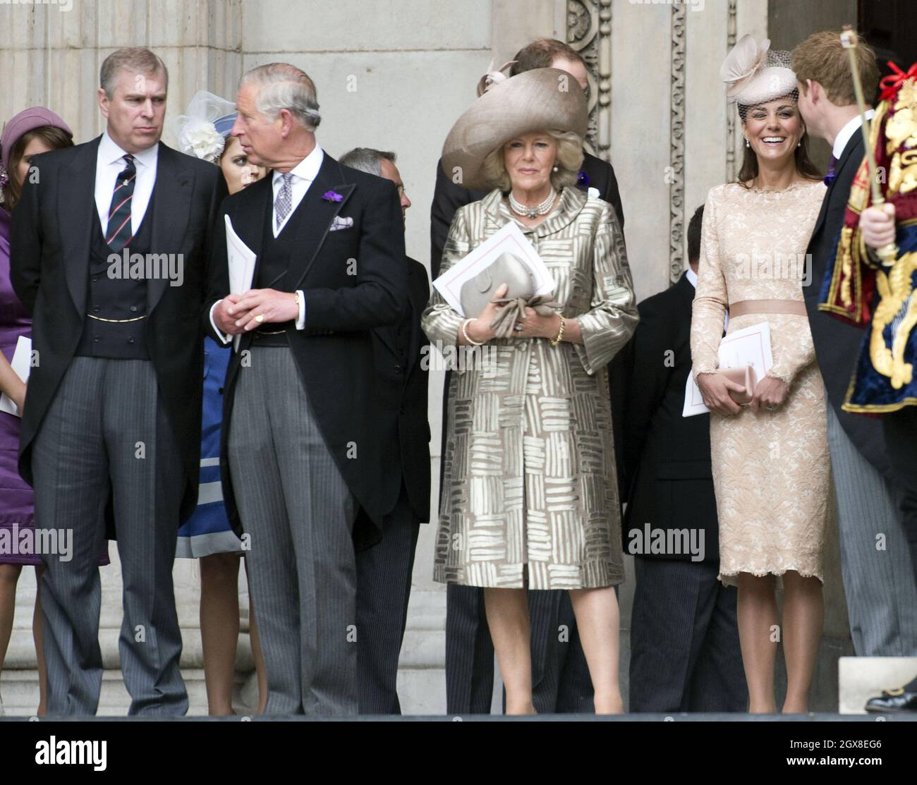 Prince Andrew, duc de York, Prince Charles, prince de Galles, Camilla,La duchesse de Cornwall et Catherine, la duchesse de Cambridge, assistent au service du jubilé de diamant de la Reine de Thanksgiving à la cathédrale Saint-Paul à Londres le 5 juin 2012. Banque D'Images