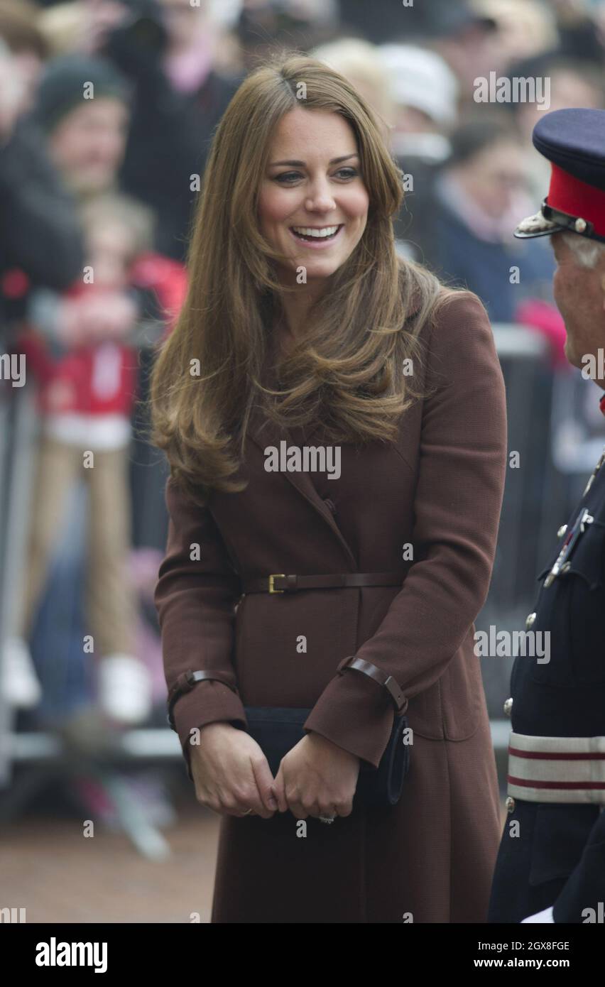 Catherine, duchesse de Cambridge, visite le Centre national du patrimoine de la pêche lors d'une visite officielle à Grimsby le 5 mars 2013. Banque D'Images