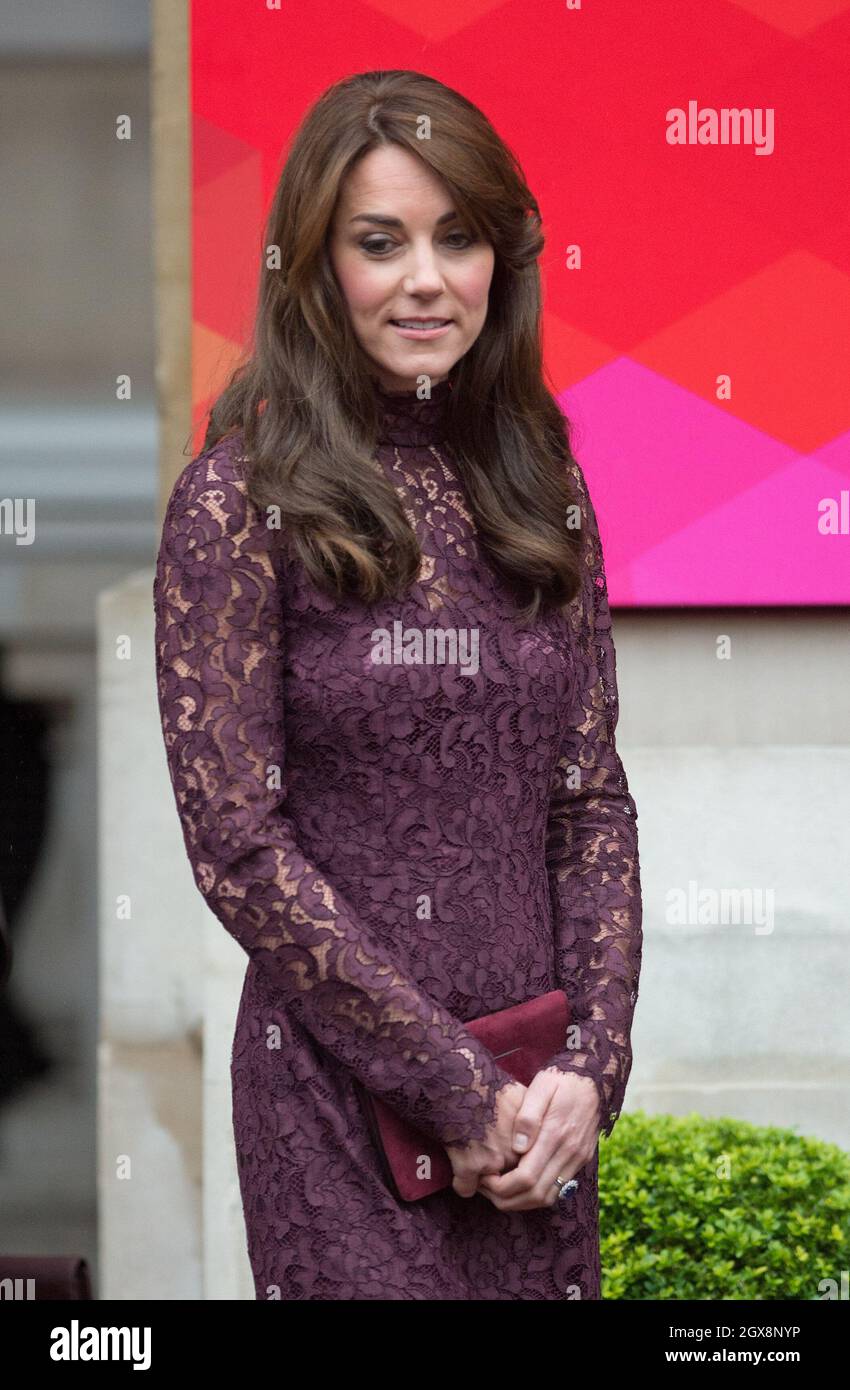 Catherine, Duchesse de Cambridge, rejoint le président de la Chine, M. Xi Jinping, et Madame Peng Liyuan, lors d'un événement industriel créatif à Lancaster House à Londres le 21 octobre 2015. Banque D'Images