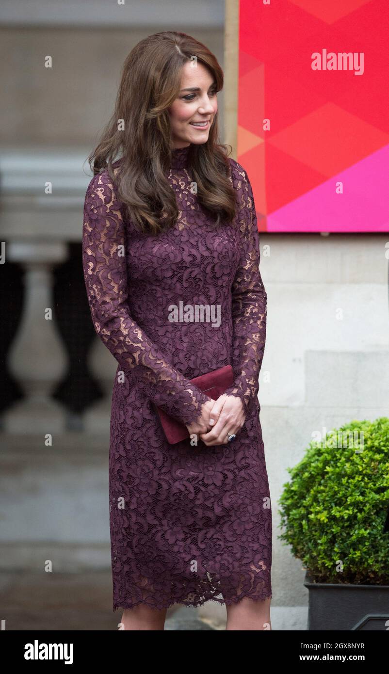 Catherine, Duchesse de Cambridge, rejoint le président de la Chine, M. Xi Jinping, et Madame Peng Liyuan, lors d'un événement industriel créatif à Lancaster House à Londres le 21 octobre 2015. Banque D'Images