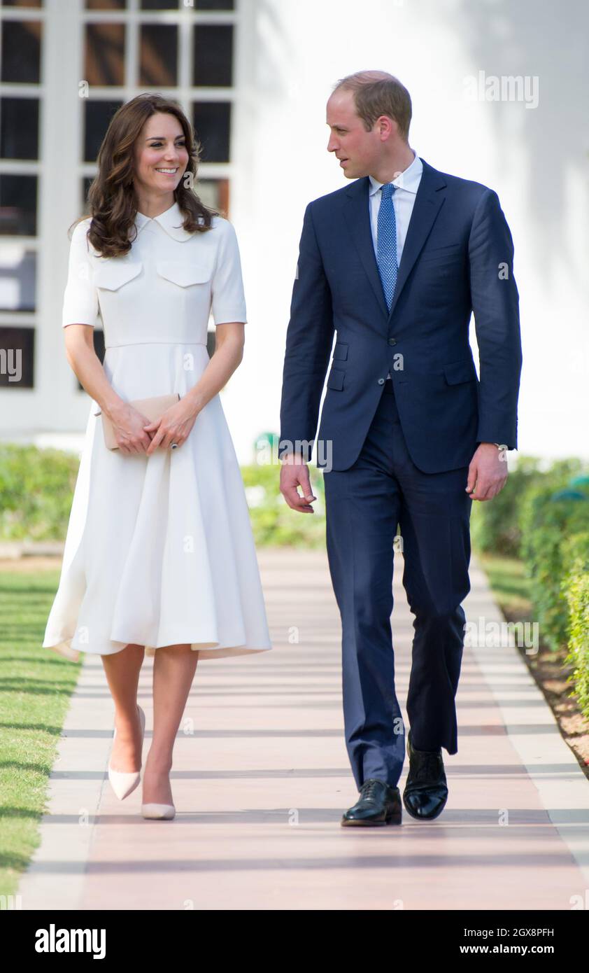 Prince William, duc de Cambridge et Catherine, duchesse de Cambridge, vêtu d'une robe Emilia Wickstead crème, visitez le musée Gandhi Smriti à la maison Old Birla à Delhi, en Inde, le 11 avril 2016. Banque D'Images