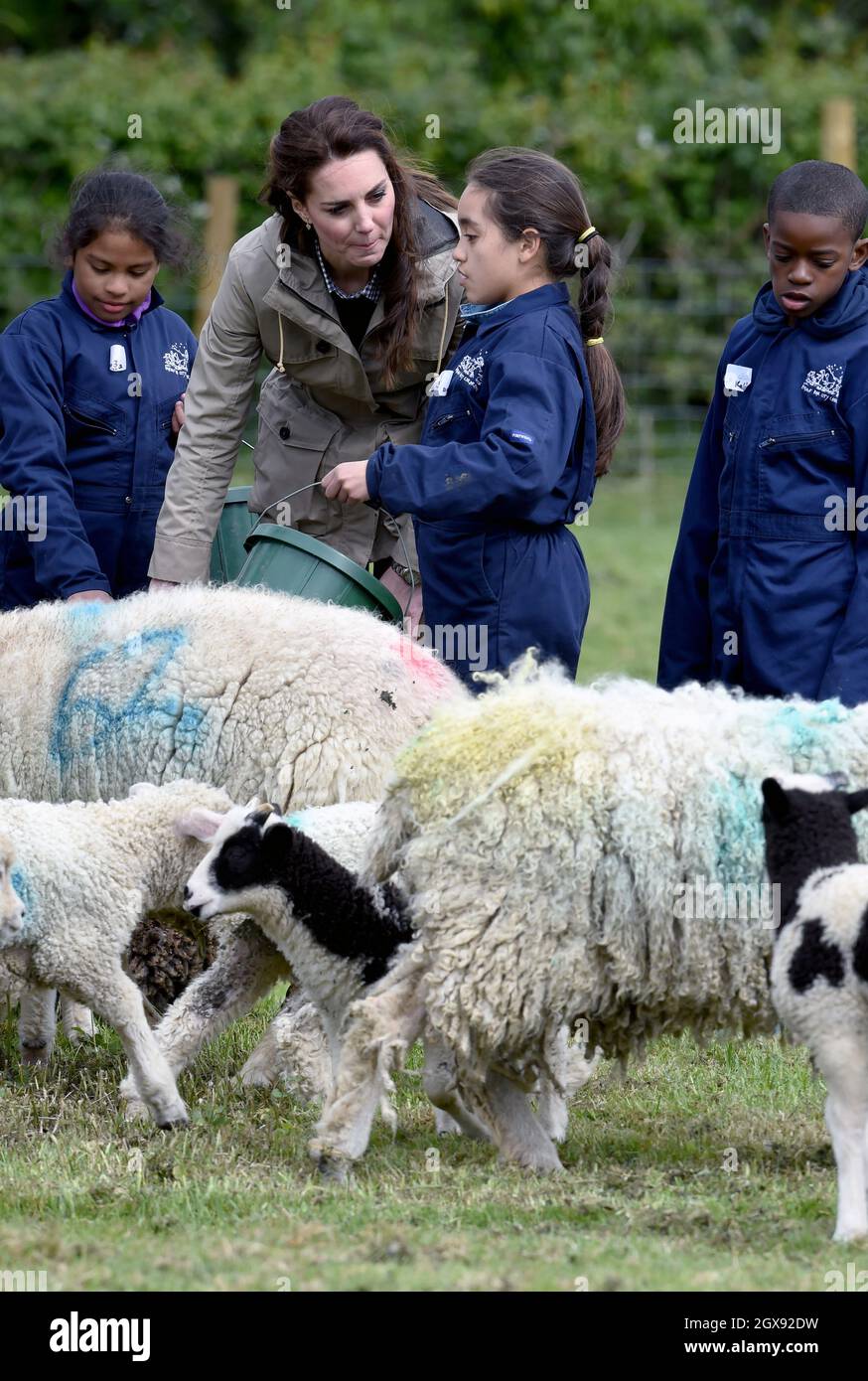 Catherine, Duchesse de Cambridge, visite de Farms for City Children à Arlingham, Gloucestershire, le 03 mai 2017.Farm for City Children est une association caritative qui offre aux enfants du Royaume-Uni une chance de vivre et de travailler sur une véritable ferme pendant une semaine Banque D'Images