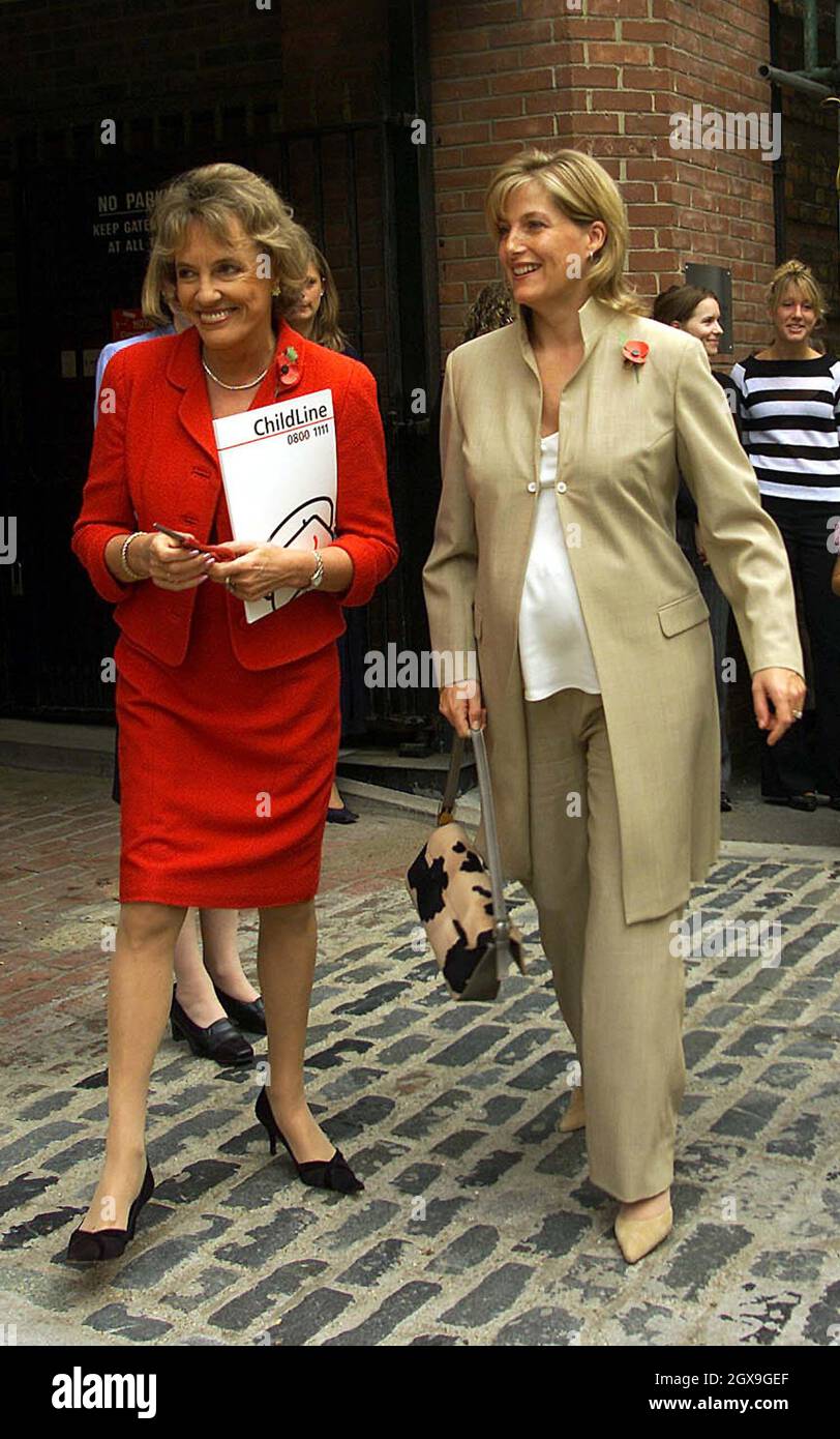 Ester Rantzen (fondateur et président de Childline Charity) à Londres ...