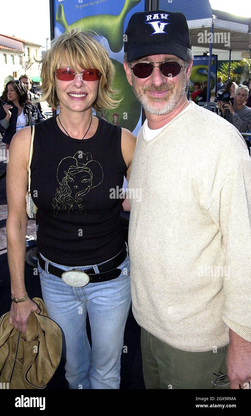 Kate Capshaw et Steven Spielberg à la première de Dreamworks de Shrek à Los  Angeles Photo Stock - Alamy