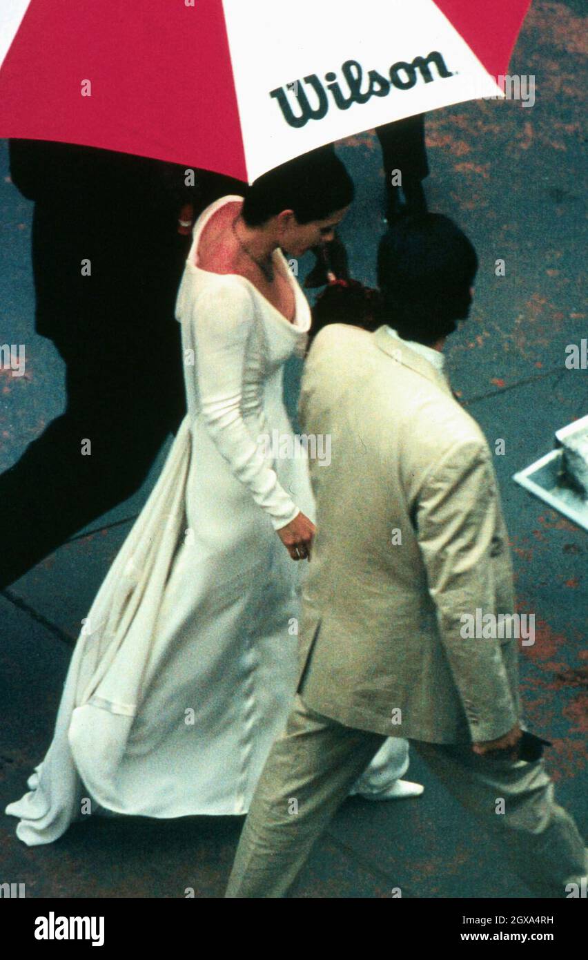 Courteney Cox David Arquette Mariage Courteney Cox et David Arquette le jour de leur mariage à San Francisco  Photo Stock - Alamy