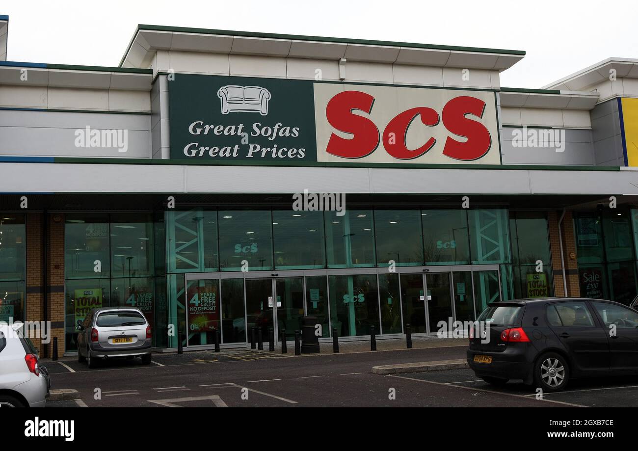 Dossier non daté photo d'un magasin de meubles SCS. SCS, spécialiste du mobilier, a salué une « longue année de reprise », qui a refait son retour à la rentabilité. La société basée à Sunderland a enregistré un bénéfice avant impôts de 22.7 millions de livres sterling pour l'année allant jusqu'en juillet 31, après avoir dégringolée à une perte de 3.1 millions de livres sterling l'année précédente. Date de publication : le mardi 5 octobre 2021. Banque D'Images