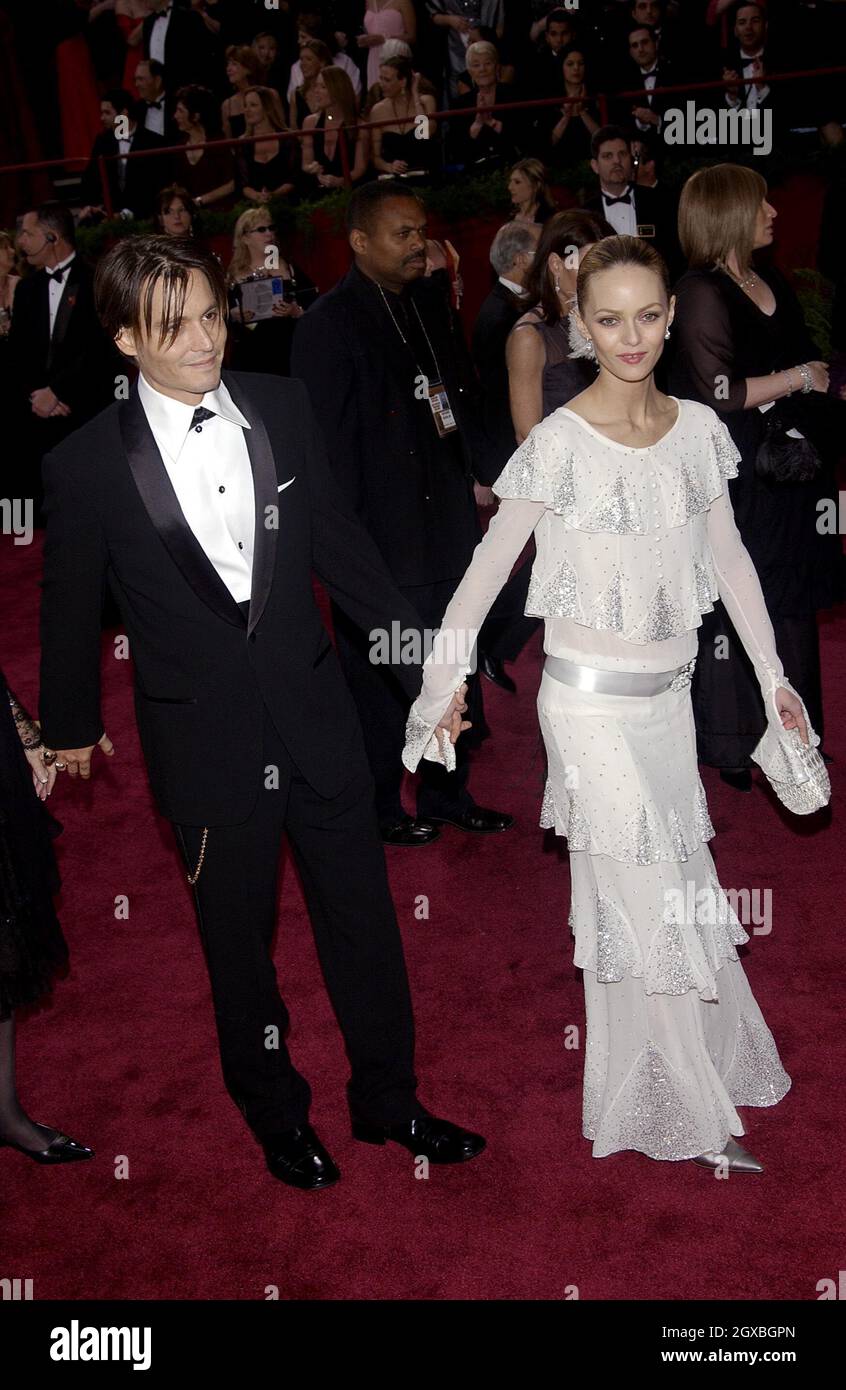Vanessa Paradis et Johnny Deep arrivs au 76e Annual Academy Awards au Kodak Theatre de LOS ANGELES. Banque D'Images