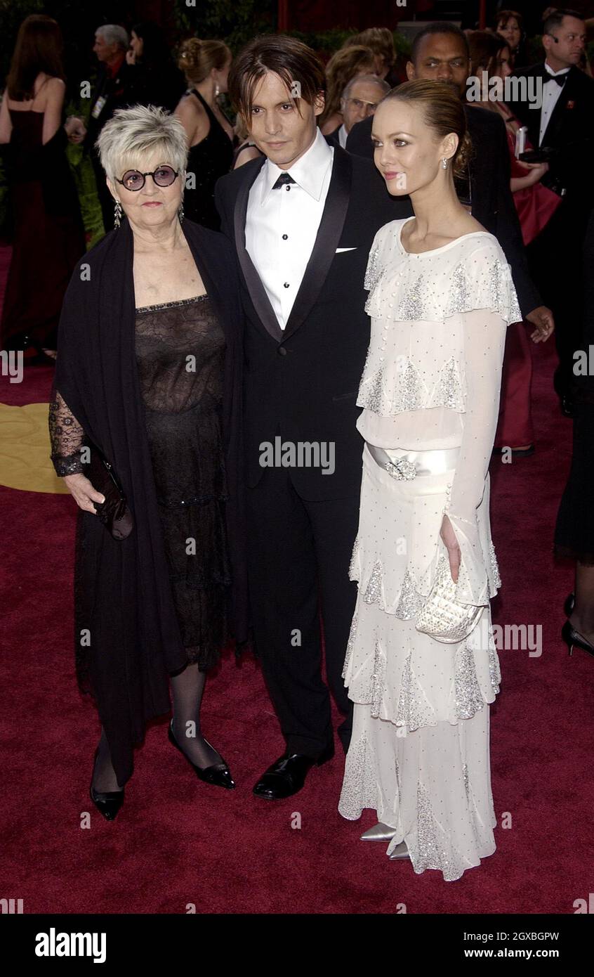 Vanessa Paradis et Johnny Deep arrivs au 76e Annual Academy Awards au Kodak Theatre de LOS ANGELES. Banque D'Images