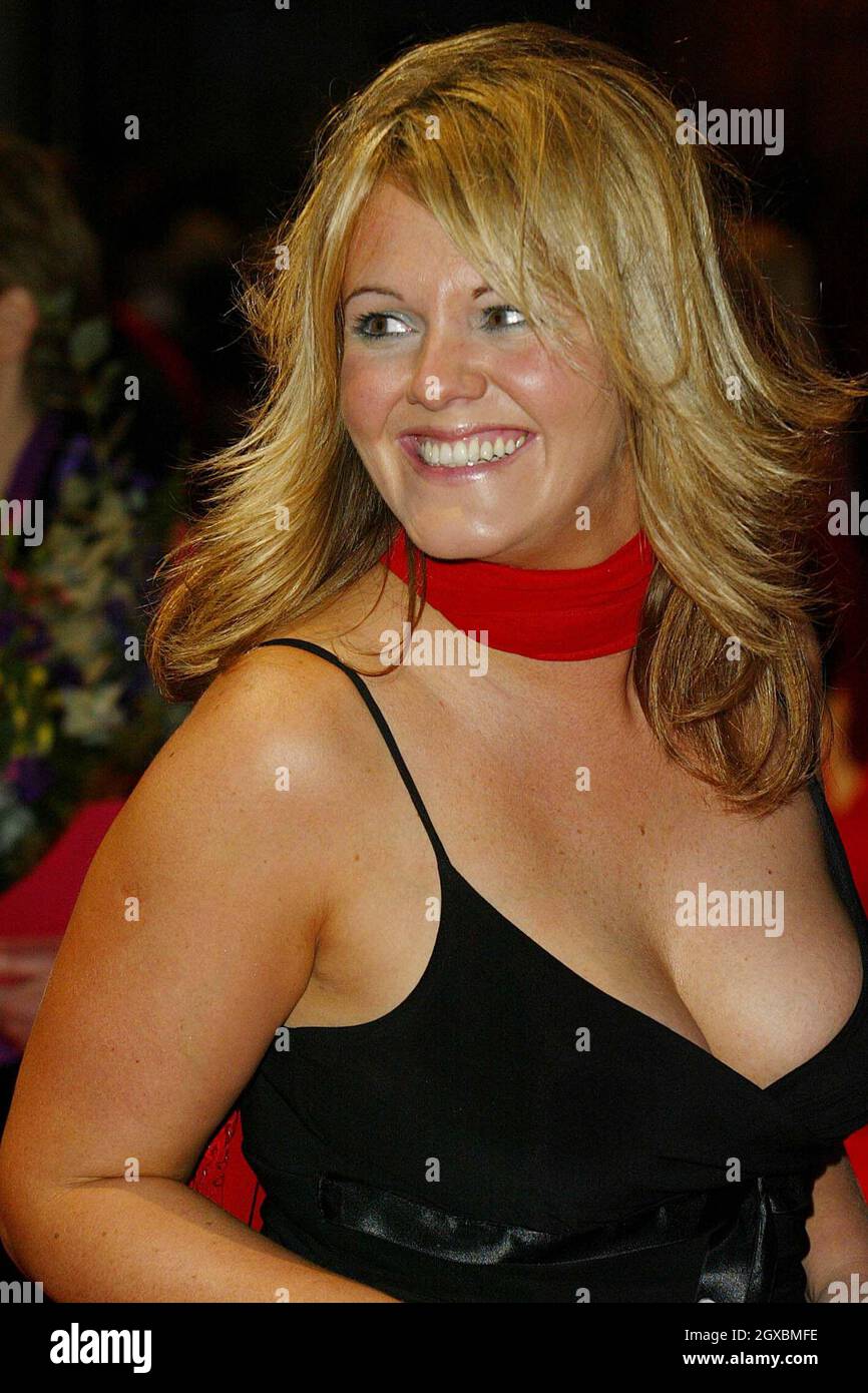 Sally Lindsay au Mirror's Pride of Britain's Award au Hilton London. Banque D'Images