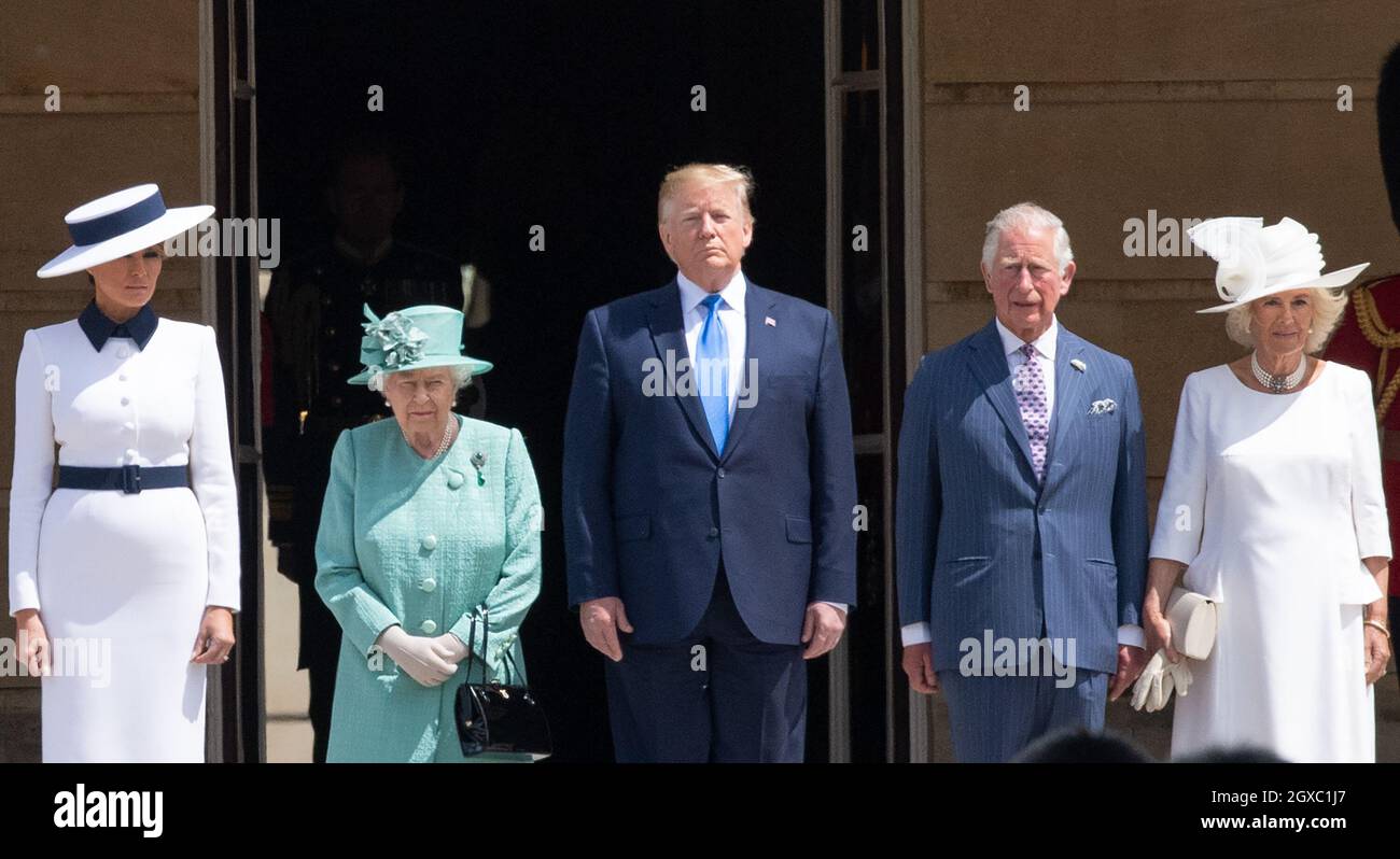 Le président AMÉRICAIN Donald Trump, la reine Elizabeth ll, Melania Trump, le prince Charles, le prince de Galles et Camilla, la duchesse de Cornouailles assistent à une cérémonie de bienvenue au palais de Buckingham le premier jour de la visite d'État du président américain en Grande-Bretagne, le 03 juin 2019. Banque D'Images