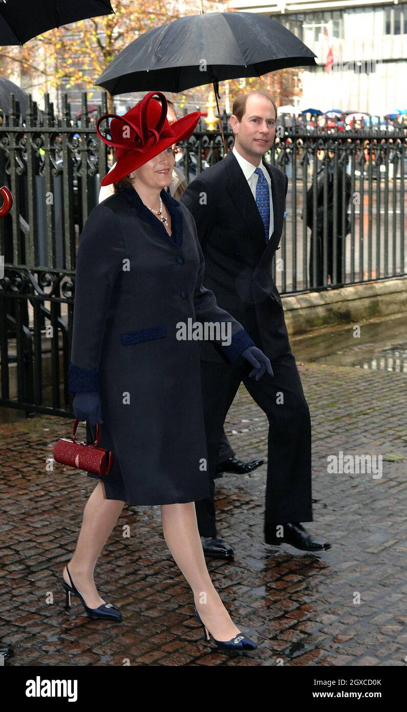 Prince Edward, comte de Wessex et Sophie, comtesse de Wessex arrivent à un service de célébration pour l'anniversaire de mariage de diamant de la reine Elizabeth II et le prince Philip, duc d'Édimbourg à l'abbaye de Westminster à Londres. Banque D'Images