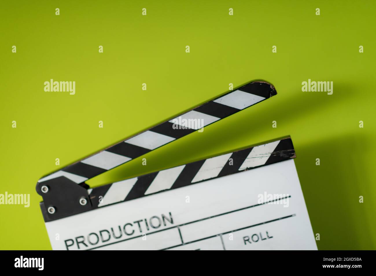 Production vidéo movie clapper cinema action et coupé concept isolé sur fond  vert chroma Photo Stock - Alamy