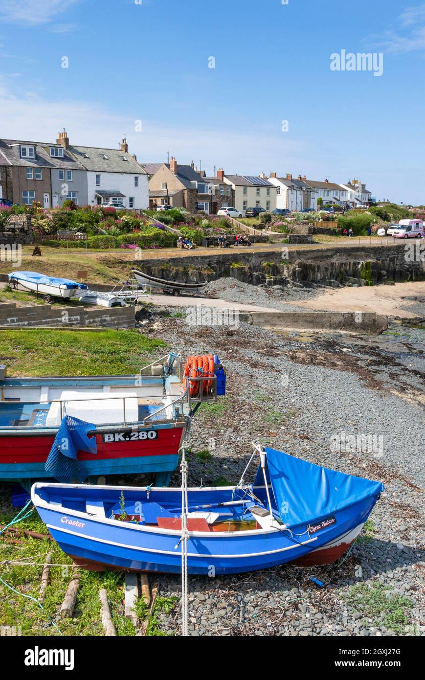 Bateaux de pêche dans le port dans le village côtier de Craster Village Northumberland Coast Northumbria Northumbria Northumberland England GB UK Europe Banque D'Images