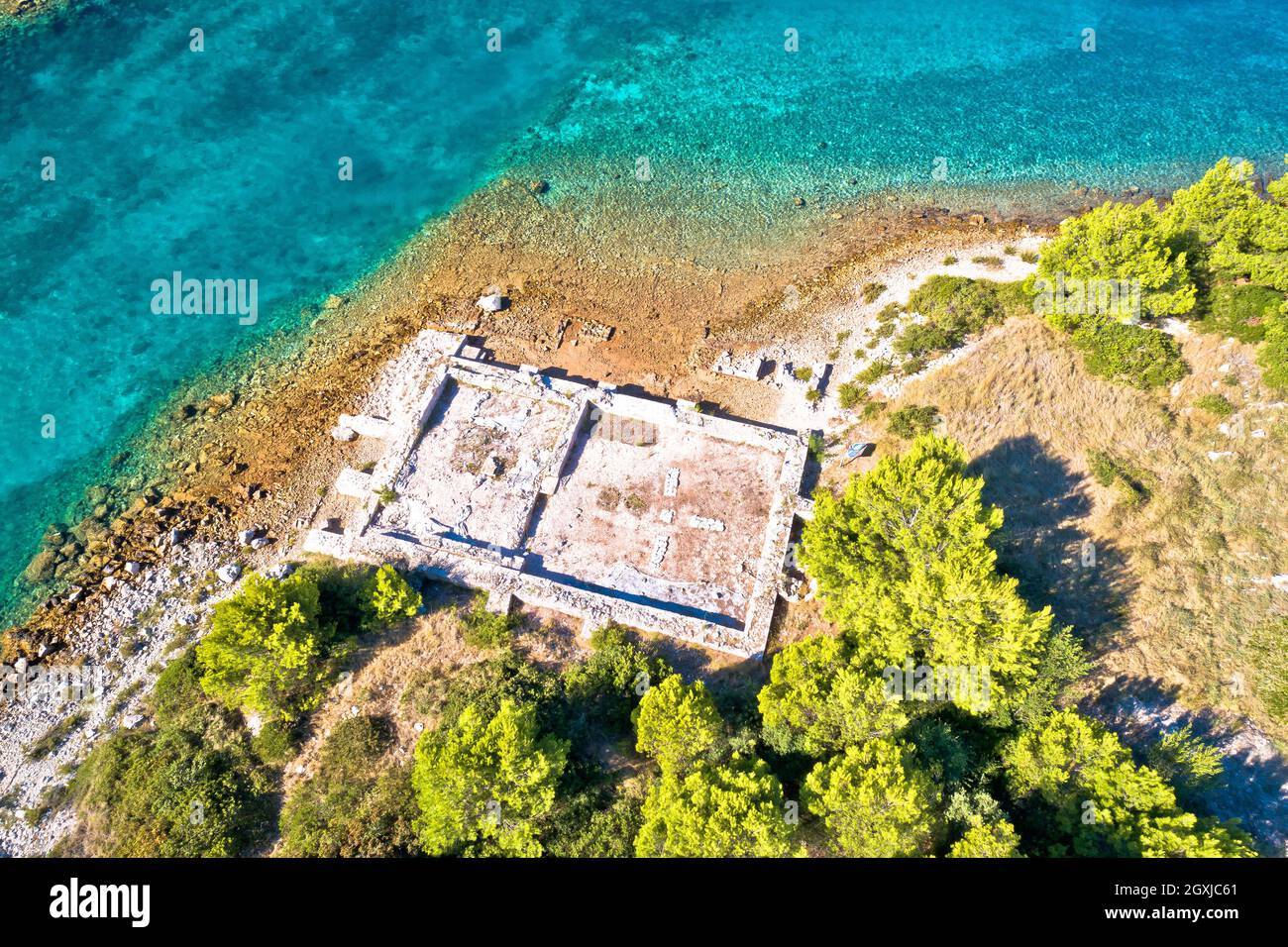 Villa historique romaine Rustica ruines vue aérienne, île de Dugi Otok, archipel de Kornati en Croatie Banque D'Images