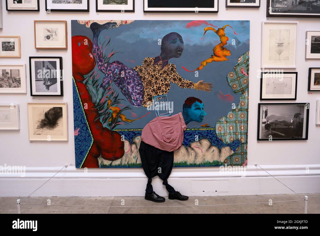 L’exposition d’art la plus joyeuse au monde est de retour. Des icônes aux artistes en avant-garde, trouvez l'art que vous aimez parmi plus de 1,300 œuvres sélectionnées par le coordinateur Yinka Shonibare et un panel d'artistes, sous le thème de «Recoing Magic». Banque D'Images