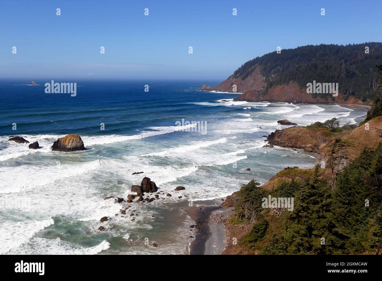 Vue sur la côte de l'Oregon depuis la piste Indian Beach Trail du parc national Ecola. [voir les informations supplémentaires pour la légende complète]. Banque D'Images