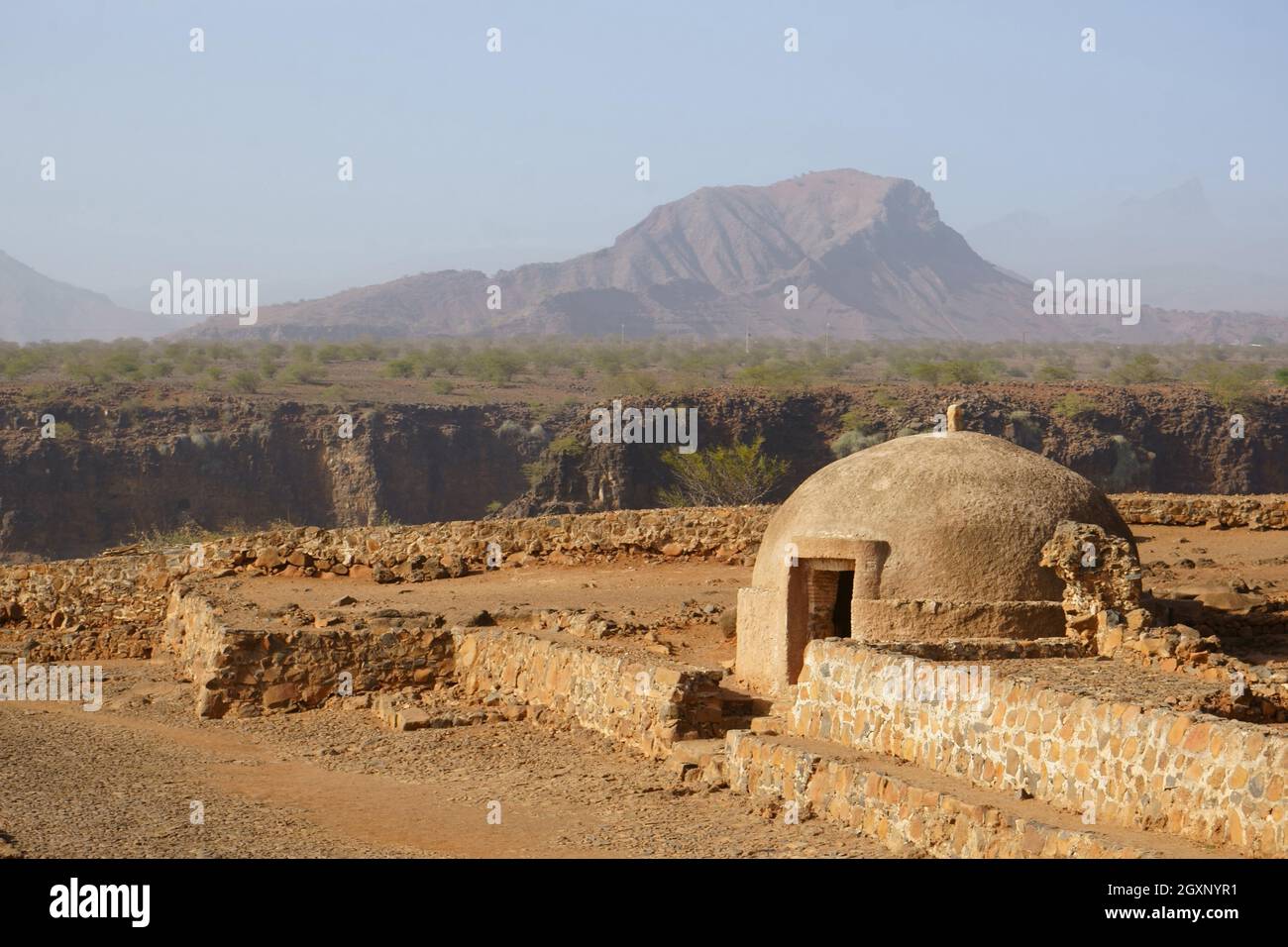 Citerne Adobe de fort Real de Sao Filipe, Cidade Velha, île de Santiago, Cap-Vert Banque D'Images Citerne Adobe de fort Real de Sao Filipe, Cidade Velha, île de Santiago, Cap-Vert Banque D'Images