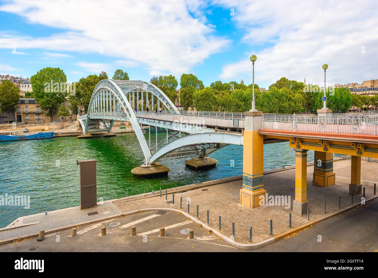 Pont Debilly à Paris en début de matinée Banque D'Images