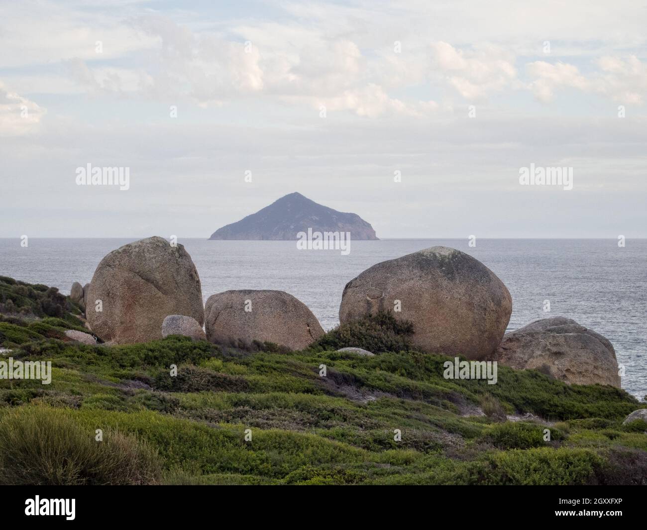 Rodondo Island photographiée de la station de lumière - Wilsons Promontory, Victoria, Australie Banque D'Images