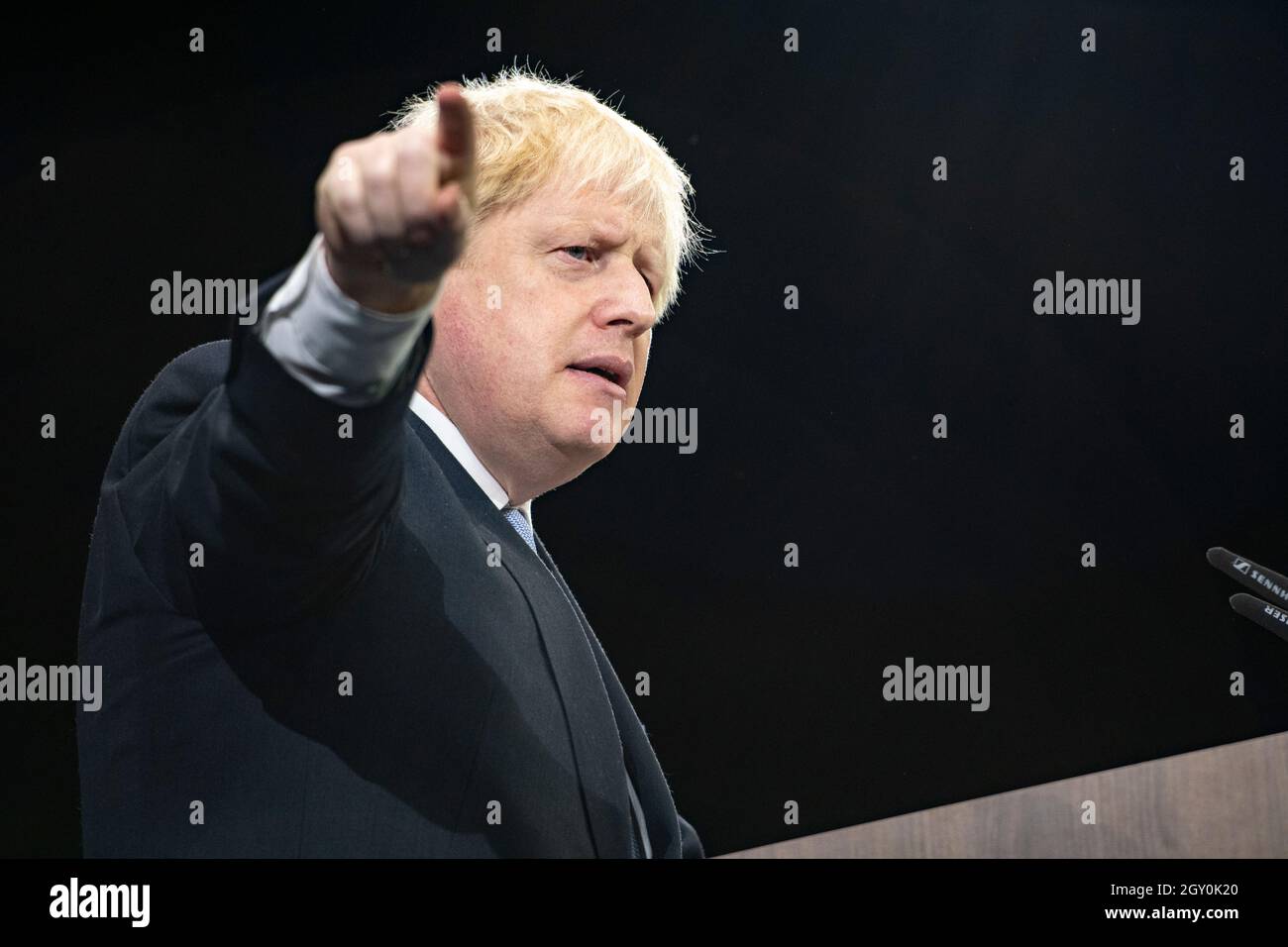 Manchester, Royaume-Uni. 6 octobre 2021. Le Premier ministre britannique Boris Johnson prononce son discours. La Conférence du Parti conservateur a lieu à Manchester Central. Credit: Benjamin Wareing/ Alamy Live News Banque D'Images