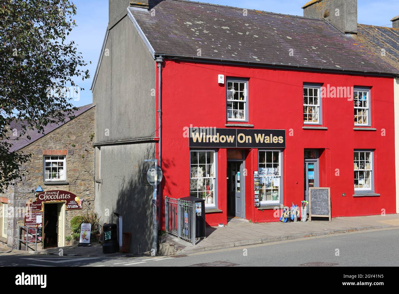 Boutique de cadeaux Window on Wales, Cross Square, St Davids, Pembrokeshire, pays de Galles,Royaume-Uni, Royaume-Uni, Europe Banque D'Images