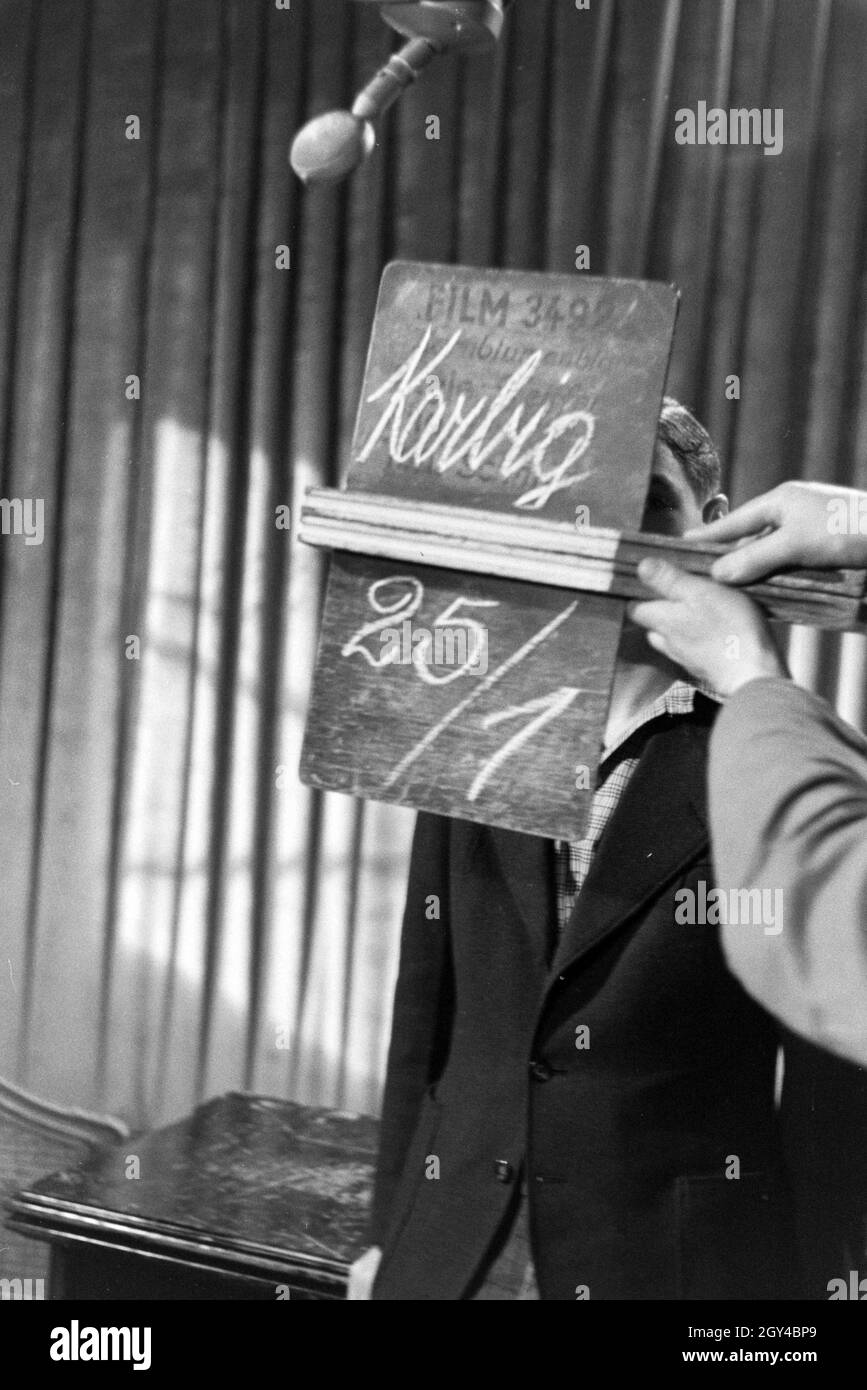 Acteurs et actrices bei den Familienanschluss Probeaufnahmen für Film von Carl Boese ; Deutschland ca. 1940. Acteur à l'audition pour le film Familienanschluss par Carl Boese, ca. 1940. Banque D'Images