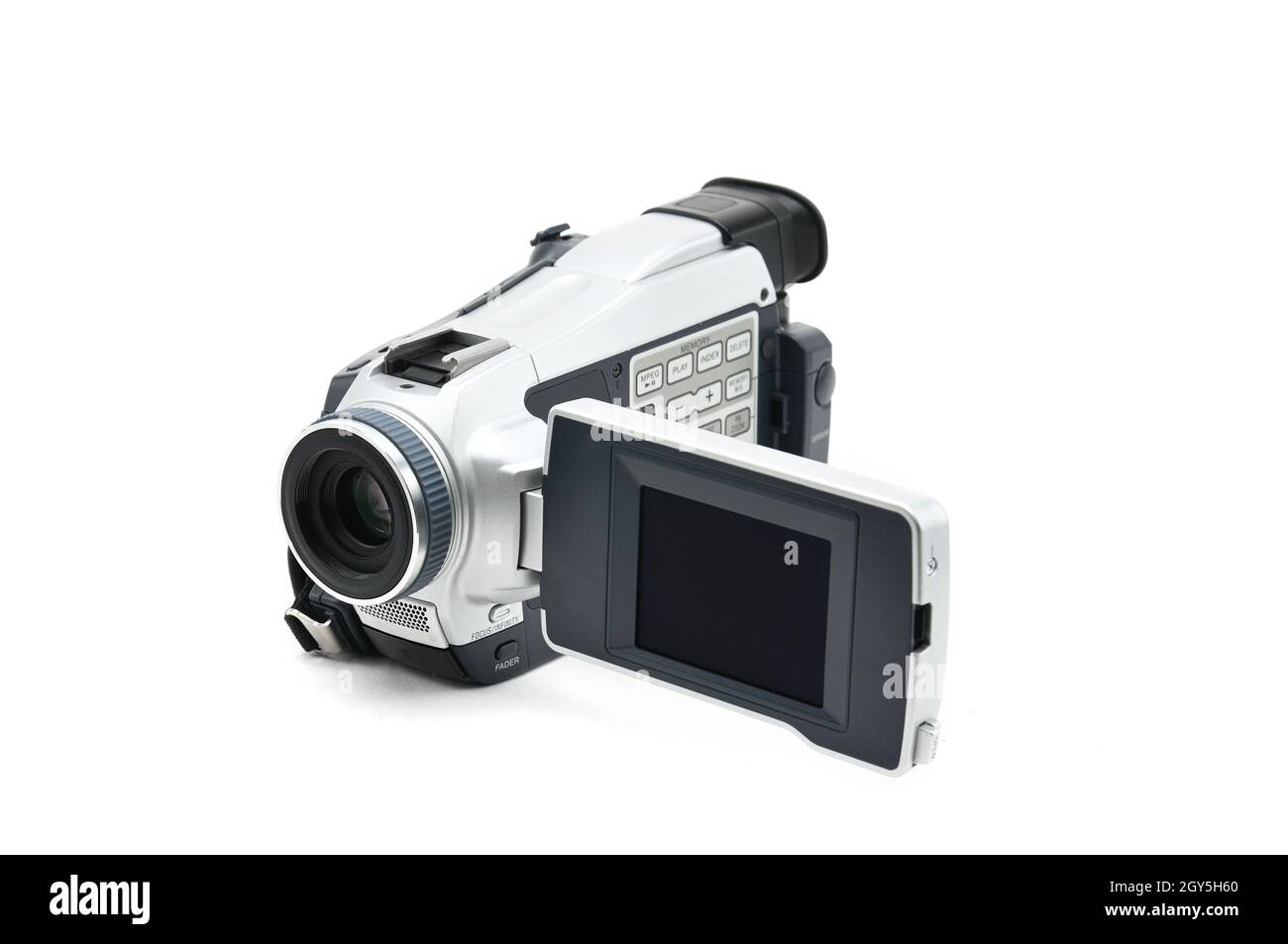 Caméscope semi-professionnel utilisé pour le tournage de clips vidéo sur un fond blanc Banque D'Images