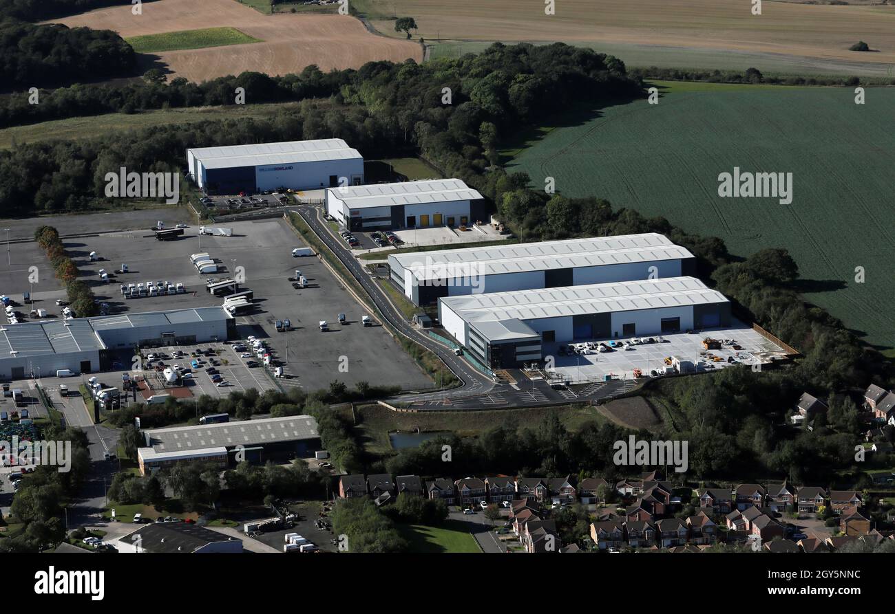 Vue aérienne des unités industrielles sur Enterprise Way, Tankersley, South Yorkshire Banque D'Images