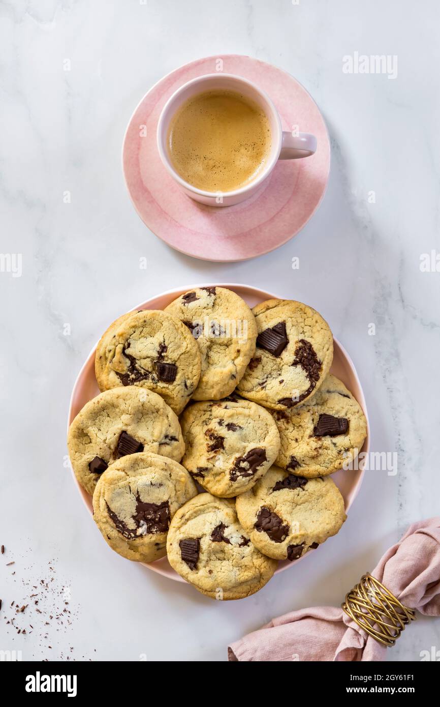 Biscuits aux copeaux de chocolat faits maison Banque D'Images
