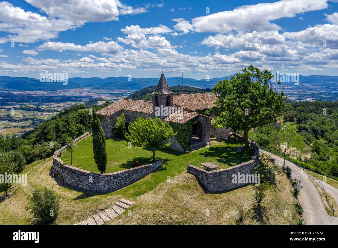 Hermitage de Santa Lucia de Sobrémunért, sous le patronage de Santa Llucia i St. Quiteria. De Catalogne, Espagne. Il appartient à la province de Barcel Banque D'Images