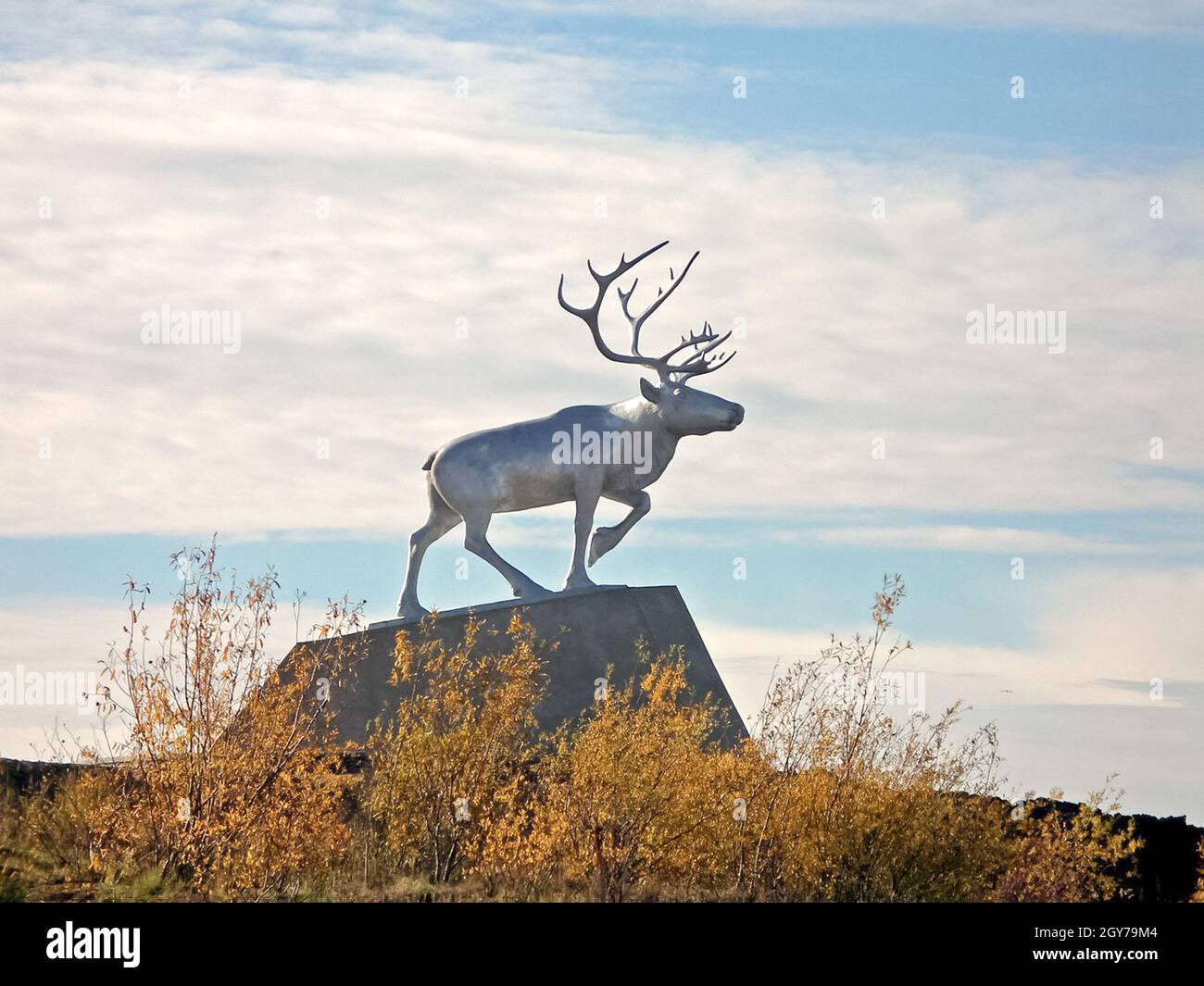 Monument de la renne de Salekhard. Auteur inconnu. Rennes dans la toundra. Les pâturages pour les cerfs. L'élevage du renne Banque D'Images