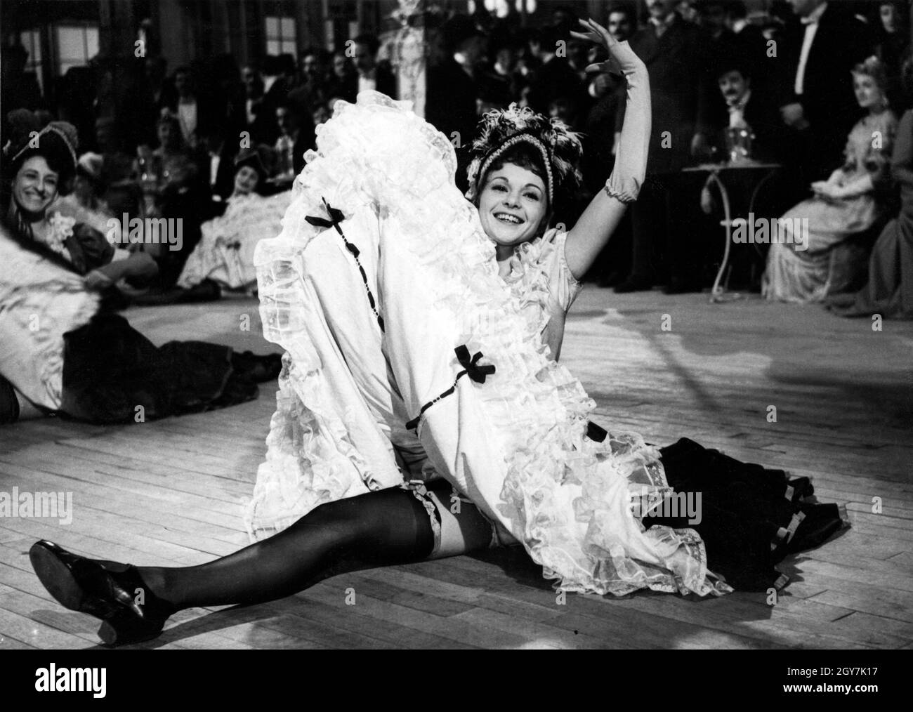 Année French Cancan : 1955 France Directeur : Jean Renoir Françoise Arnoul Banque D'Images