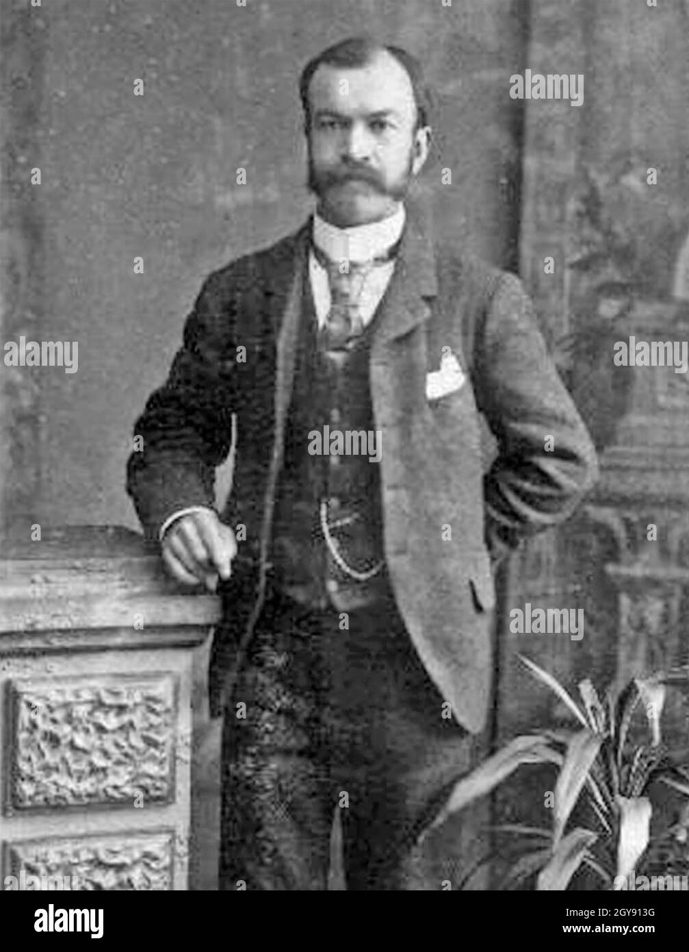 EDWARD BUTLER (1862-1940) inventeur anglais d'une première automobile à trois roues le cycle essence de Butler Banque D'Images