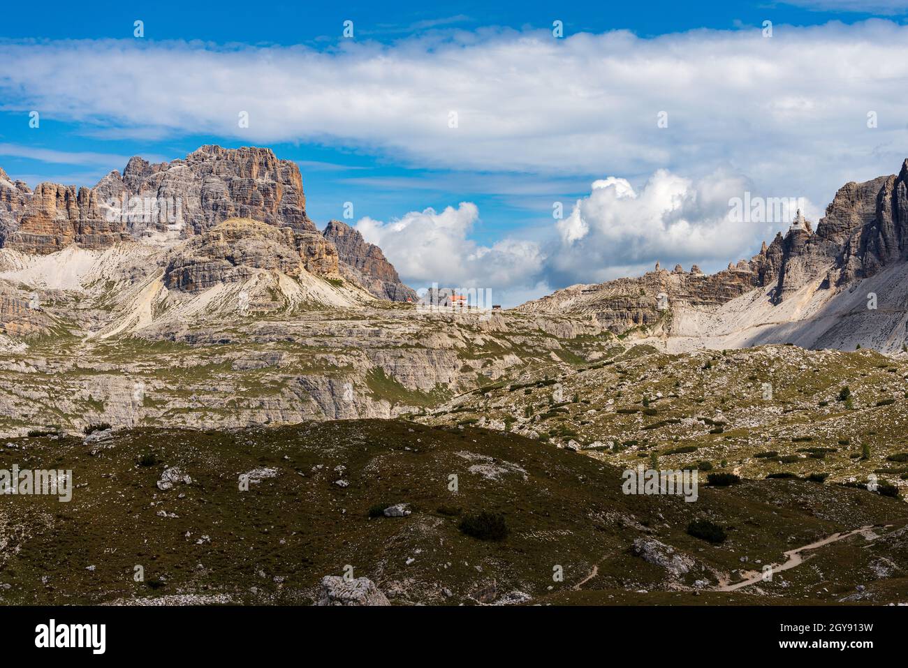 Sexteen Dolomites de Tre Cime di Lavaredo.Pic de Sasso di Sesto, Torre di Toblin, Punta Tre Scarperi, Monte Paterno ou Paternkofel.Italie. Banque D'Images