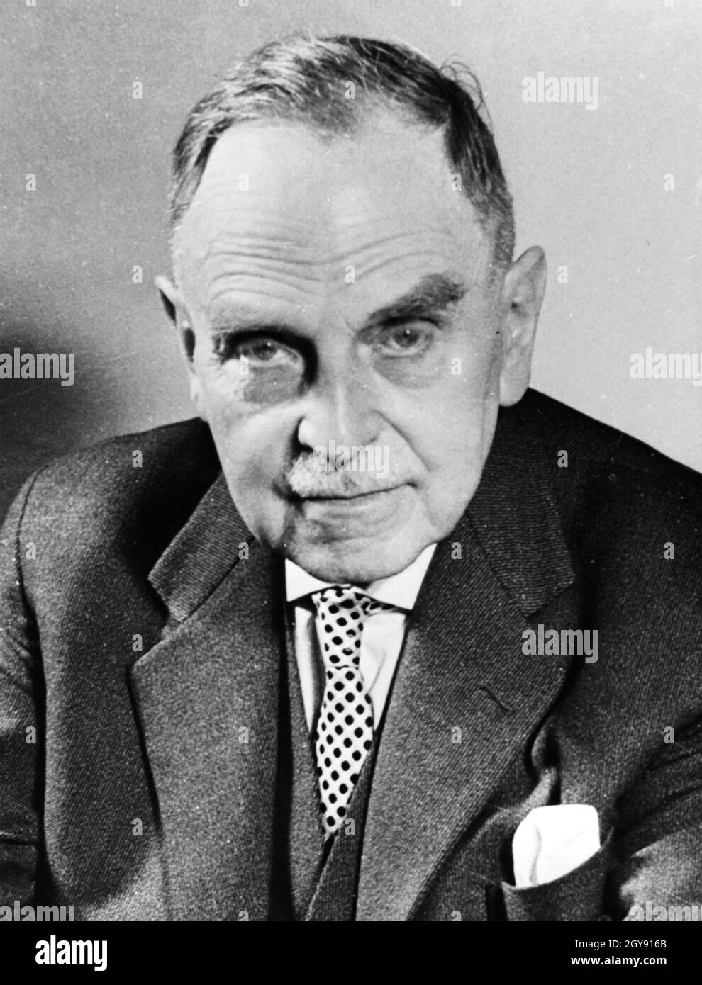 OTTO HAHN (1879-1968) chimiste nucléaire allemand vers 1970 Banque D'Images