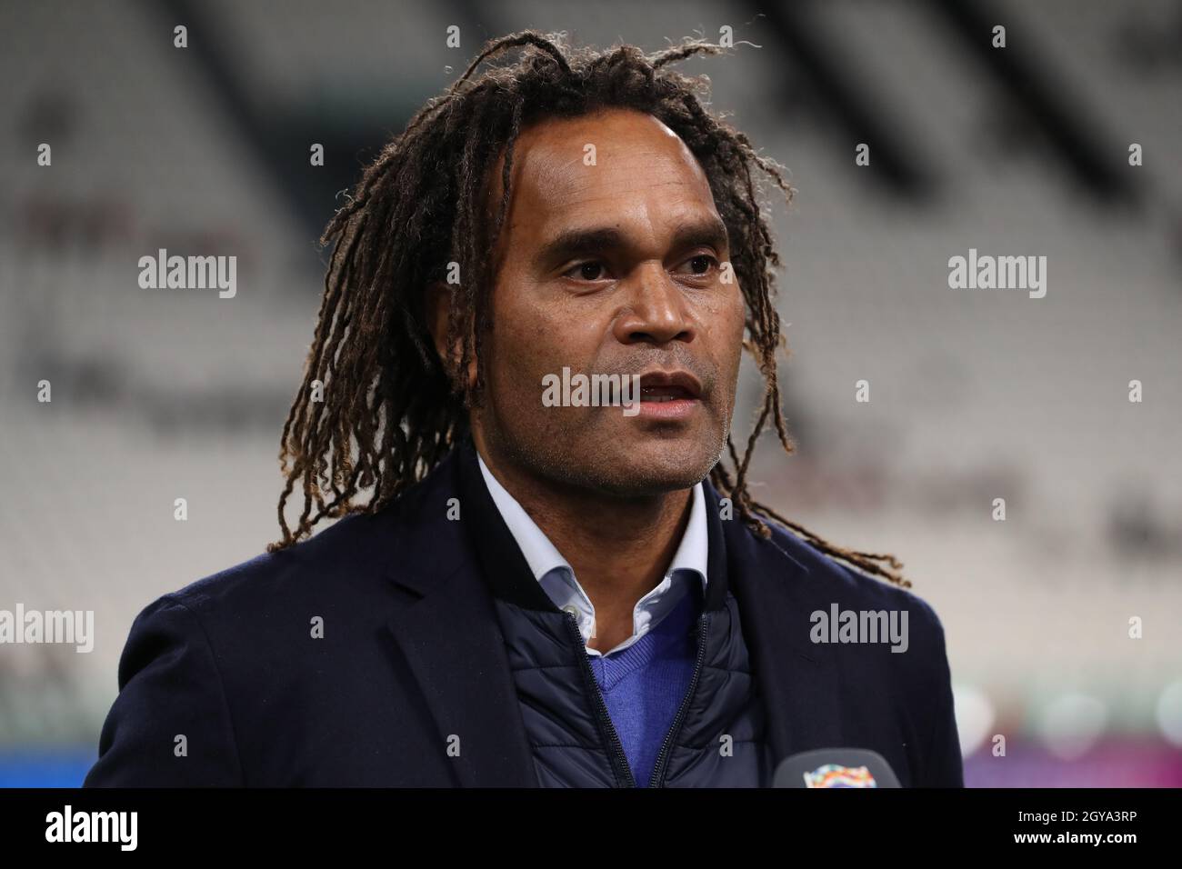 Turin, Italie, 7 octobre 2021.Christian Karembeu, ancien joueur international de France, avant le match de l'UEFA Nations League au stade Juventus, à Turin.Le crédit photo devrait se lire: Jonathan Moscrop / Sportimage Banque D'Images