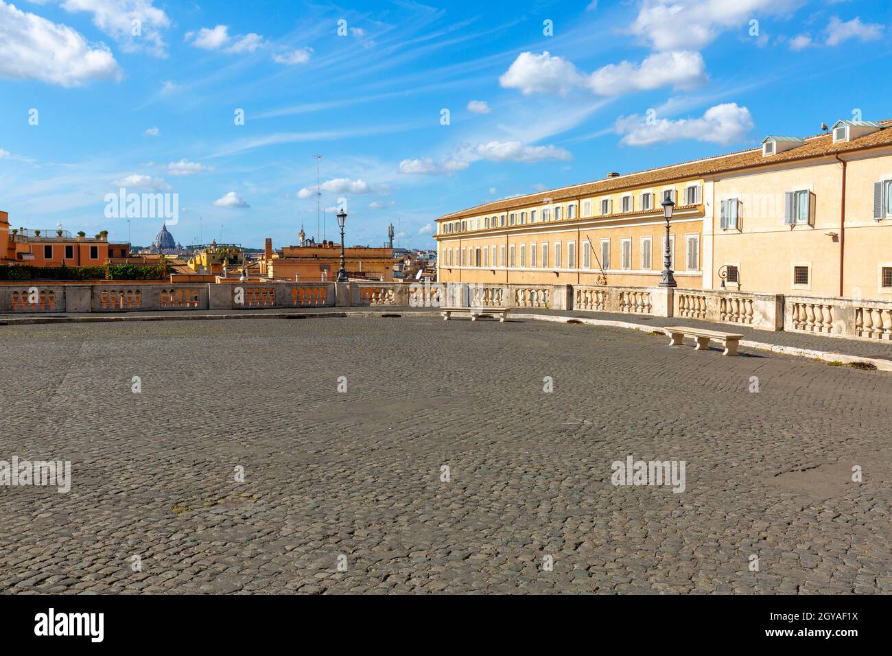 Rome, Italie - 10 octobre 2020 : place Quirinal et Palais Quirinal (Palazzo del Quirinale), résidence officielle actuelle du Président de l'Italie Banque D'Images