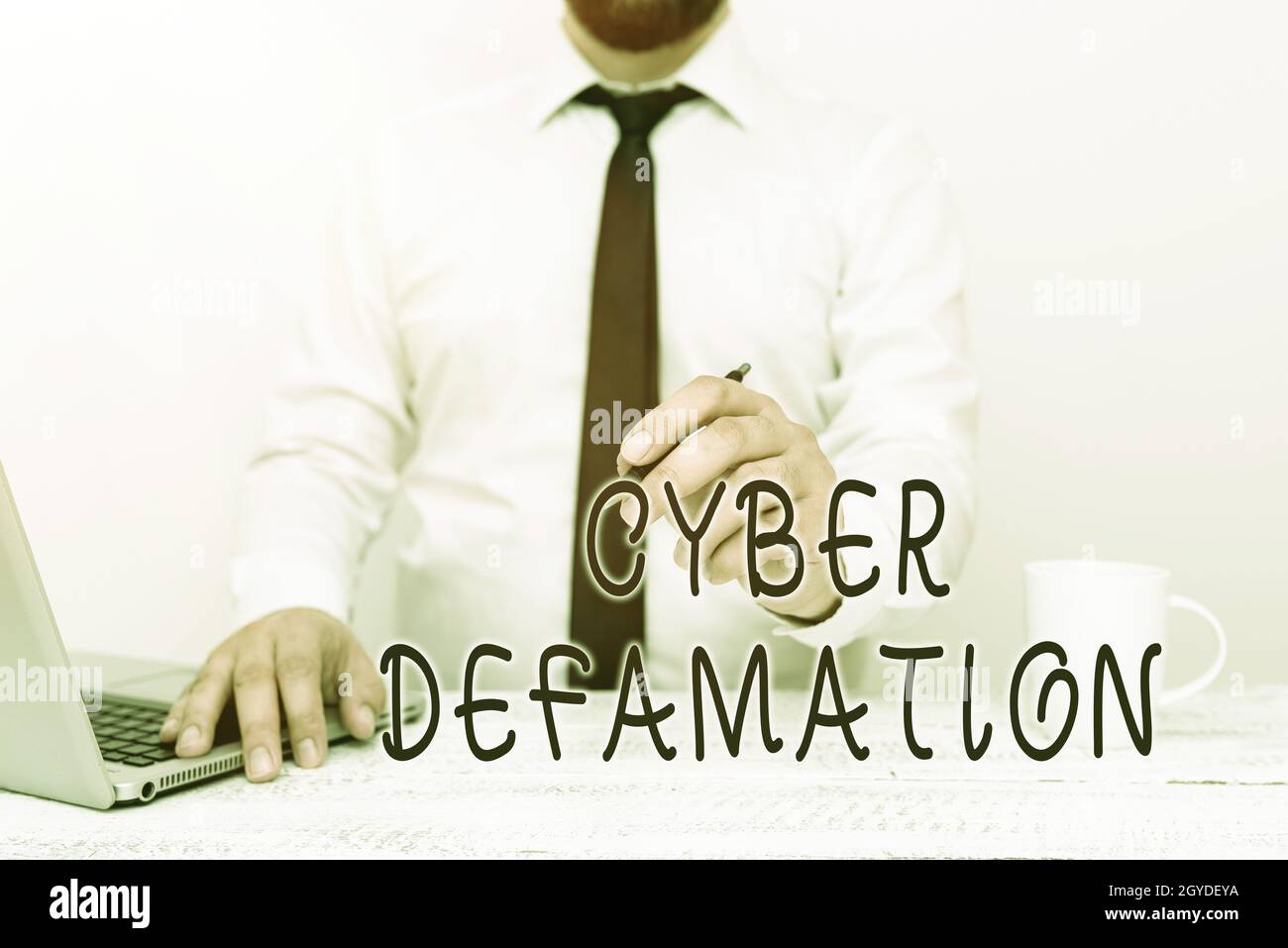 Affichage conceptuel Cyber Defamation, concept signifiant calomnie menée par des médias numériques habituellement par Internet Remote Office Work Online présentant Busi Banque D'Images