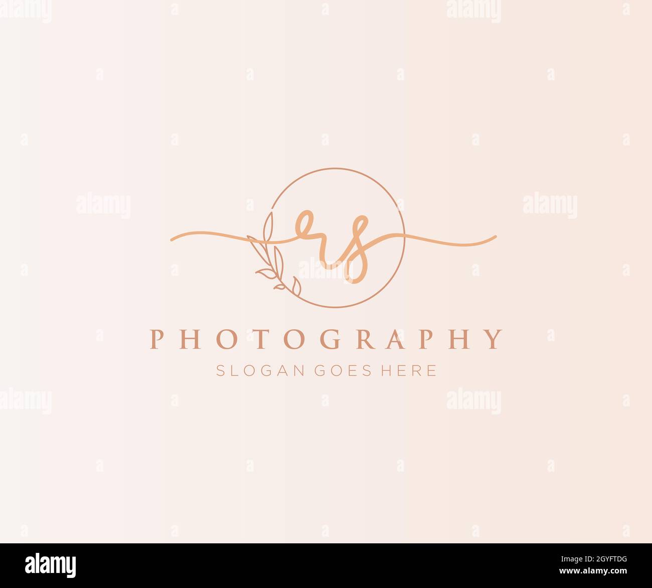 Logo RS féminin.Utilisable pour les logos nature, salon, Spa, cosmétique et Beauté.Elément de modèle de logo Flat Vector. Illustration de Vecteur