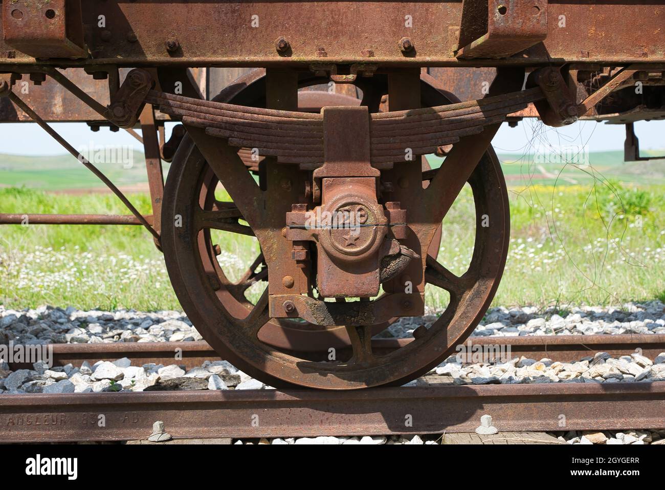 Vieux wagons de chemin de fer à la gare, abandonnés vieux wagons de train dans un abandonné Banque D'Images