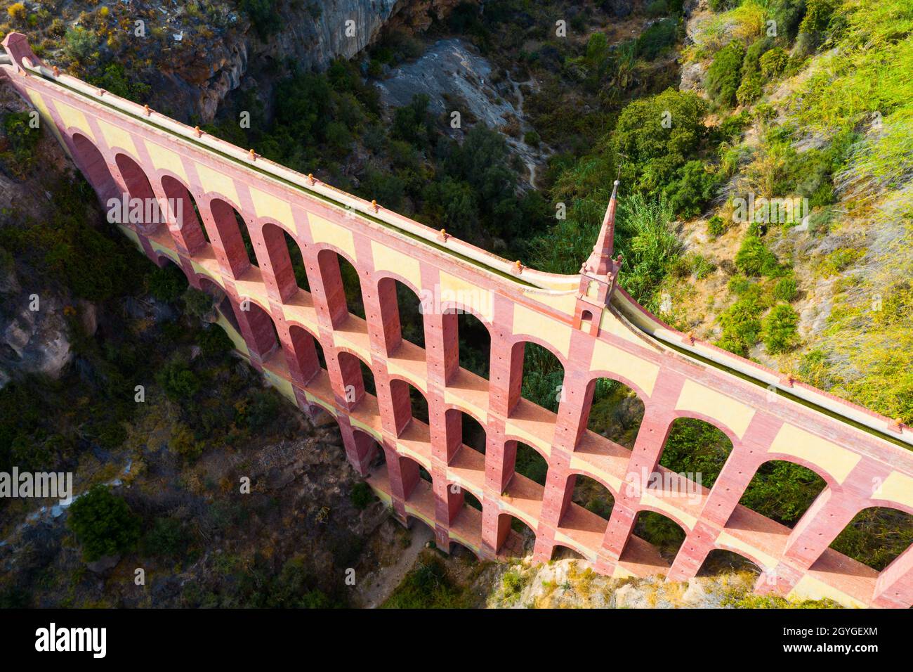 Vue pittoresque sur Aqueduct Eagle, Andalousie, Espagne Banque D'Images