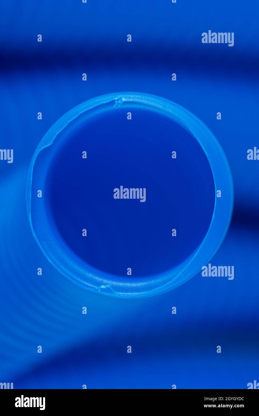 Macro de tube ondulé en plastique pour installation électrique Banque D'Images