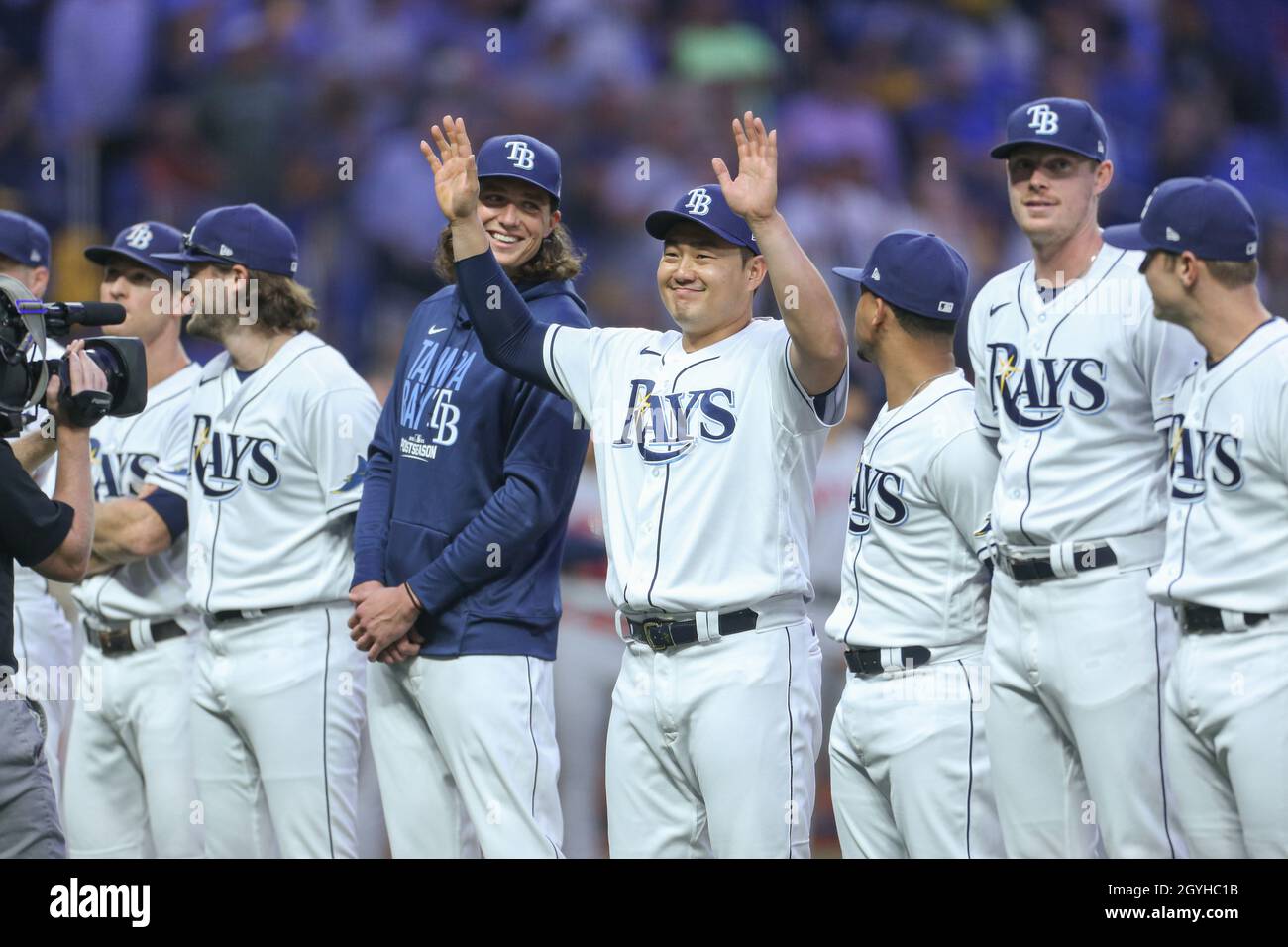 Saint-Pétersbourg, Floride.États-Unis; Tampa Bay Rays joueurs au début le jeu d'ouverture de la série de division de la Ligue américaine contre le Boston Red Sox à tr Banque D'Images