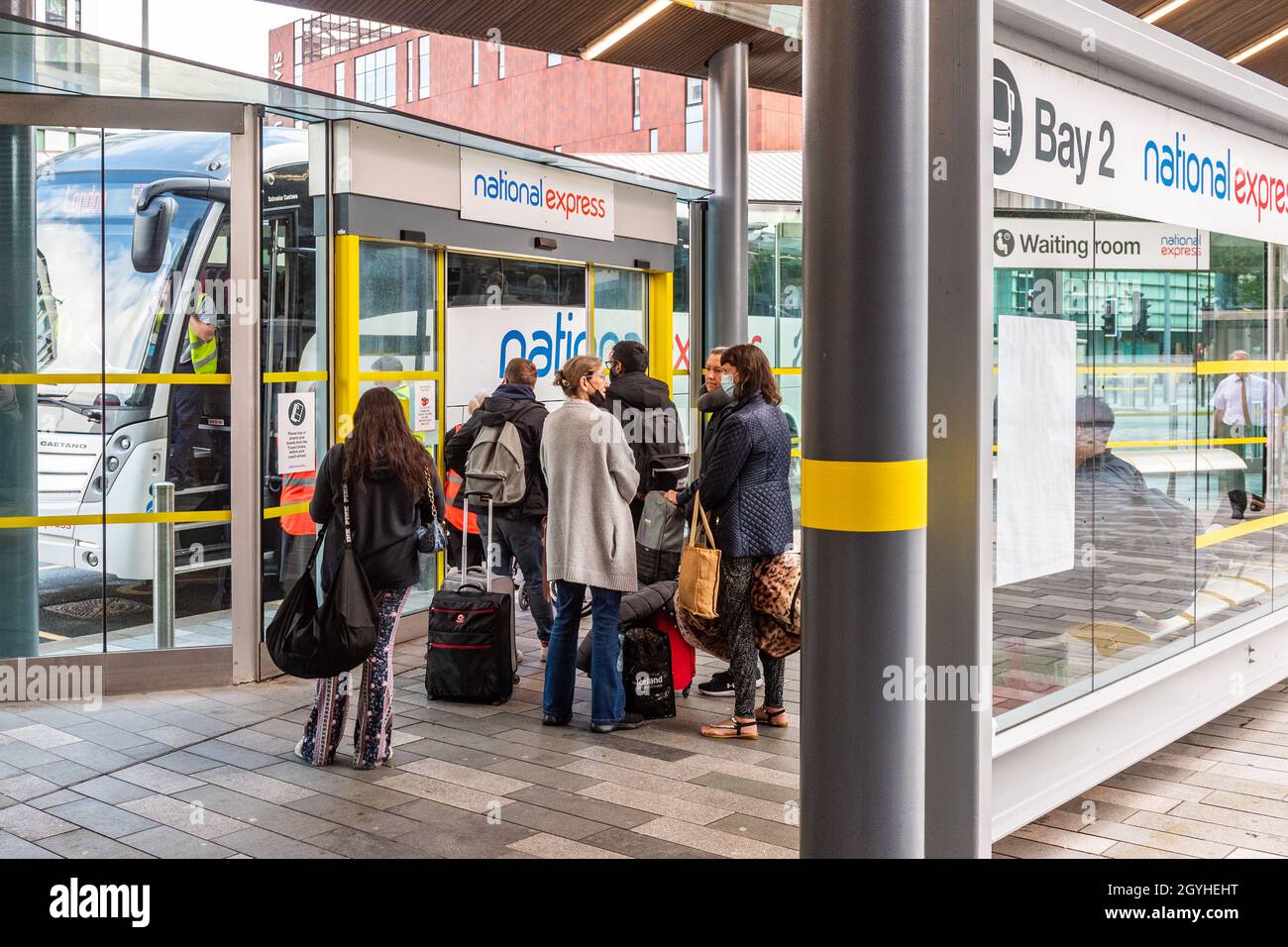 Arrêt de bus National Express à Liverpool, Merseyside, Royaume-Uni. Banque D'Images