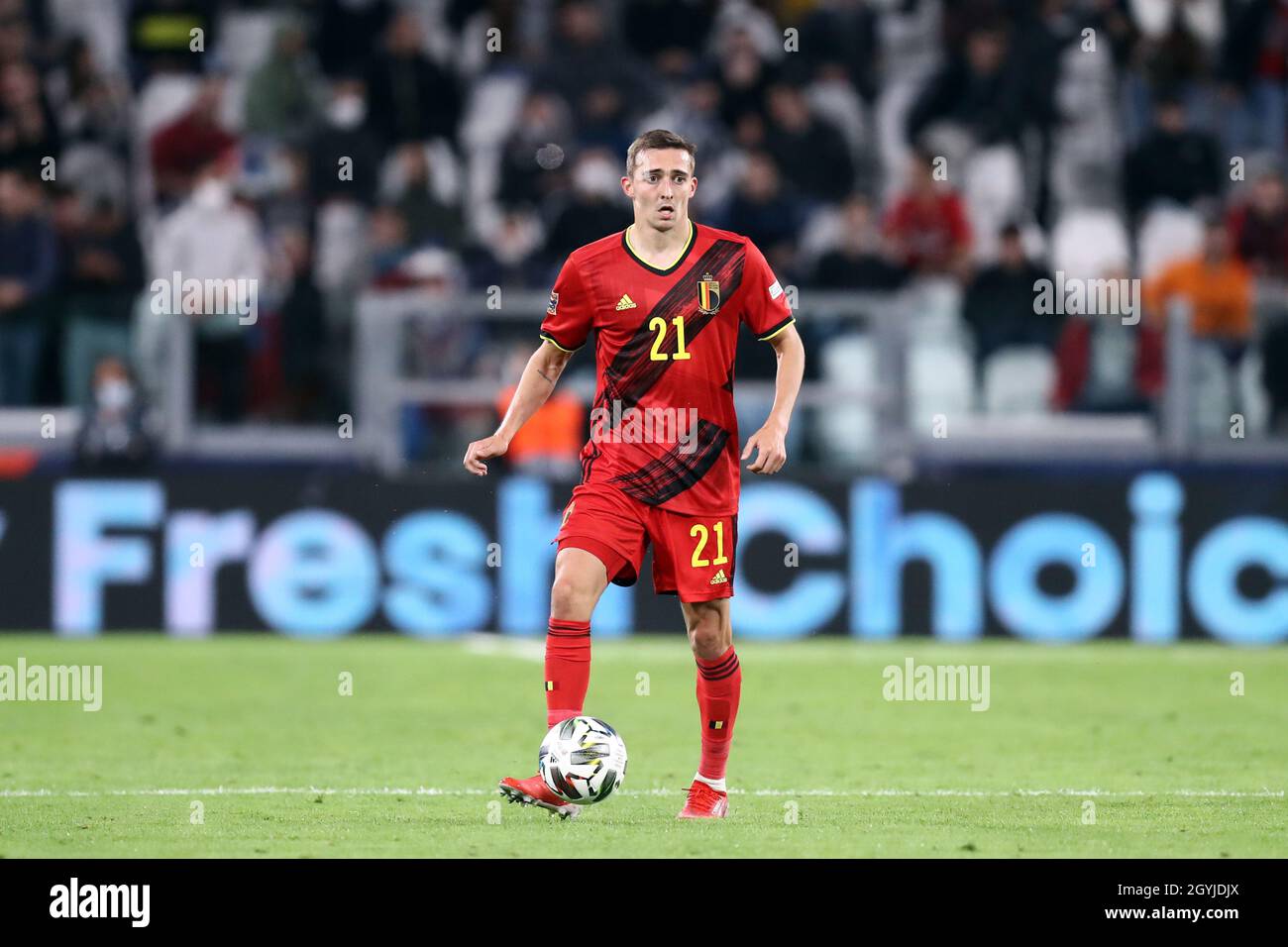 Timothy Castagne de Belgique en action lors du match semi-final de la Ligue des Nations de l'UEFA entre la Belgique et la France au stade Juventus le 7 octobre 2021 à Turin, Italie . Banque D'Images