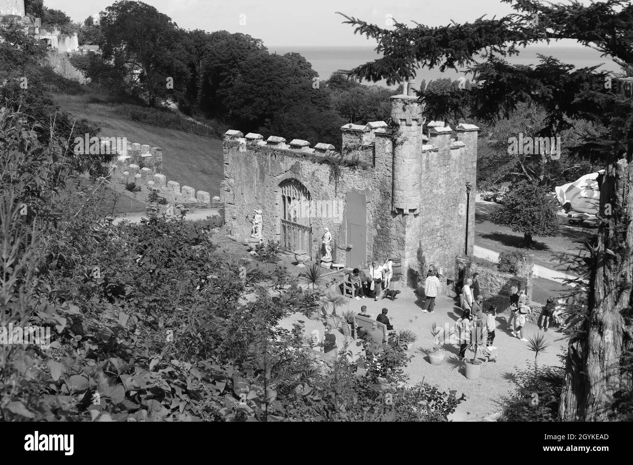 Je suis une célébrité du château de Gwych, les préparatifs sont bien en cours, car le château est transformé pour ITV Je suis une célébrité m'en sortir avec Ant et DEC pour la deuxième année consécutive Banque D'Images