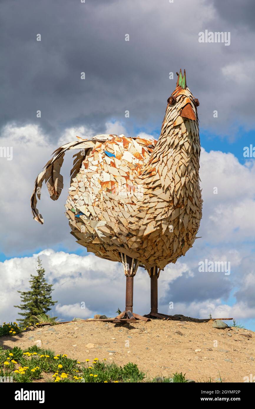 États-Unis, Alaska, poulet, sculpture métallique Banque D'Images