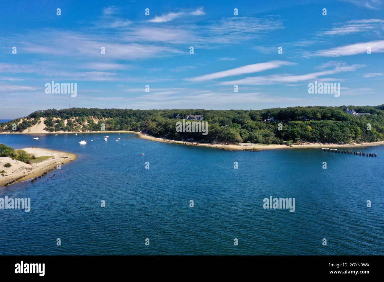 Vue aérienne du Port Jefferson à long Island, New York pendant la journée Banque D'Images